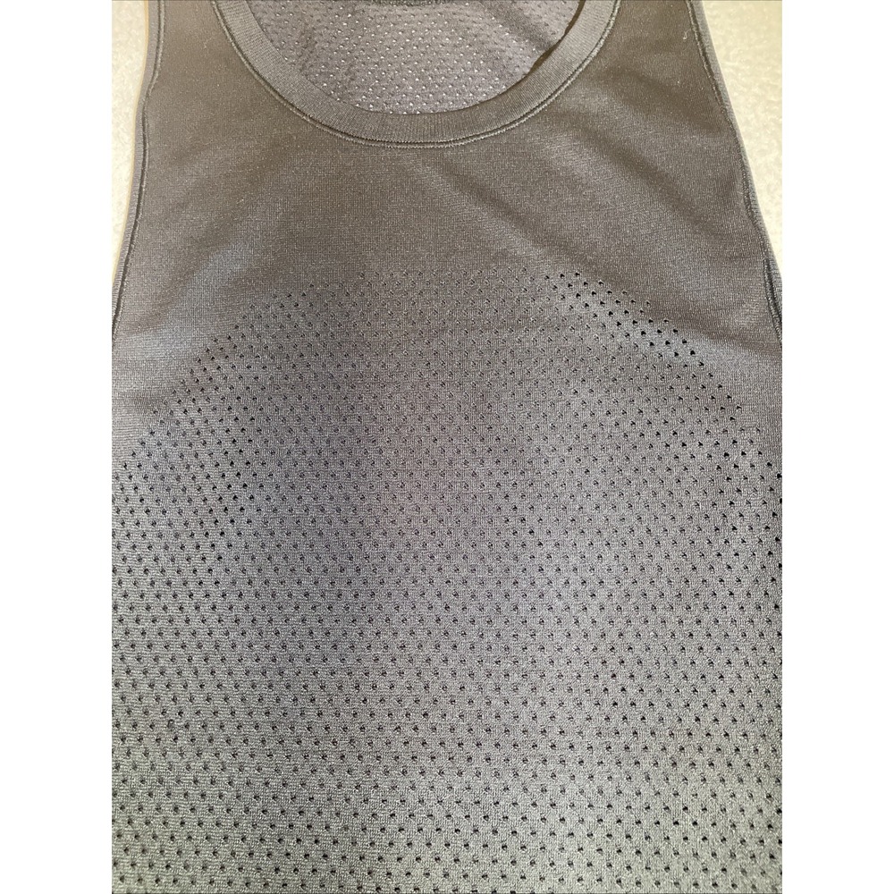 Lululemon Breeze By Muscle Tank Black Sleeveless Mesh Top Women's Size 4 - Picture 4 of 7
